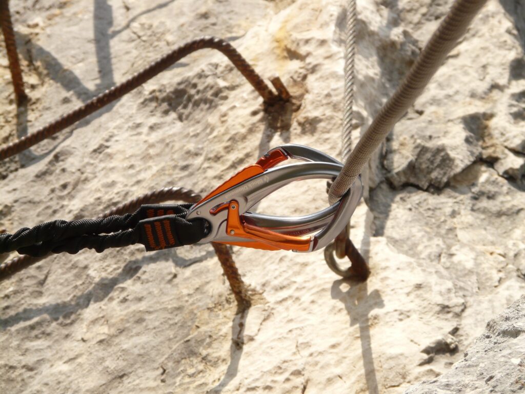 carabiner-7104